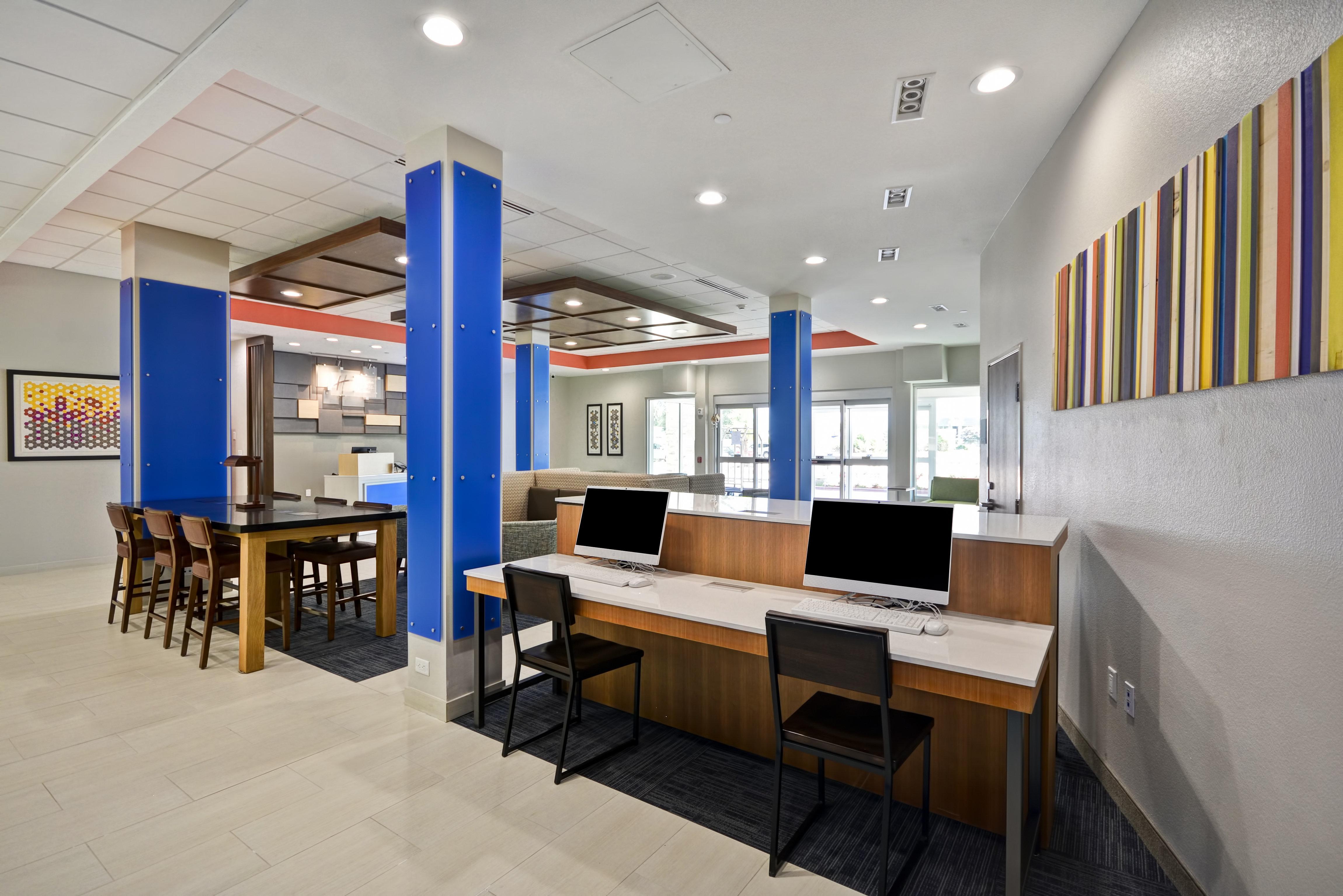 Holiday Inn Express & Suites - Houston Nasa - Boardwalk Area By Ihg Сийбрук Екстериор снимка